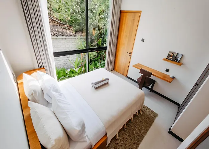 Lily - Rice Field Views Escape With Private Pool Villa Canggu (Bali)